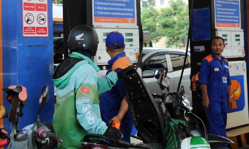 Giá xăng dầu đồng loạt tăng, riêng dầu madút 180CST 3.5s giảm nhẹ