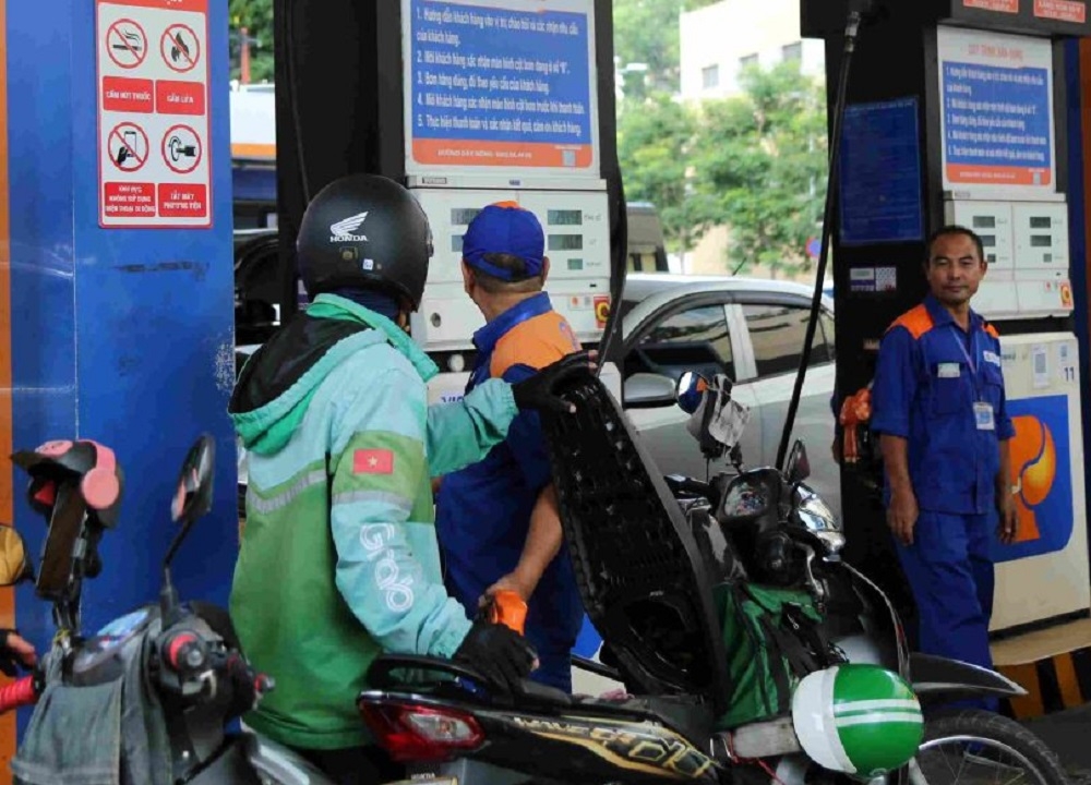 Giá các mặt hàng xăng được điều chỉnh tăng từ chiều 15/1/2026.