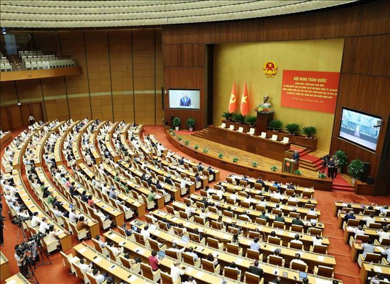 Sáng 16/9/2025, Bộ Chính trị, Ban Bí thư tổ chức Hội nghị toàn quốc (trực tiếp kết hợp trực tuyến) quán triệt, triển khai thực hiện 4 nghị quyết của Bộ Chính trị (Nghị quyết số 59-NQ/TW, Nghị quyết số 70-NQ/TW, Nghị quyết số 71-NQ/TW, Nghị quyết số 72-NQ/TW) - TTXVN