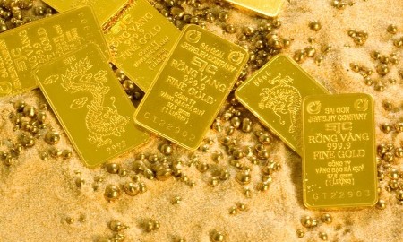 Giá mua, bán vàng miếng SJC tăng mạnh trong phiên sáng
