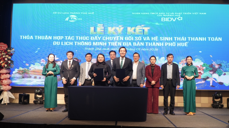 Ký kết thoả thuận hợp tác thúc đẩy chuyển đổi số và hệ sinh thái thanh toán du lịch thông minh trên địa bàn thành phố Huế.
