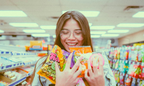 Thị trường tiêu dùng trong cuộc đua mua bán cảm xúc