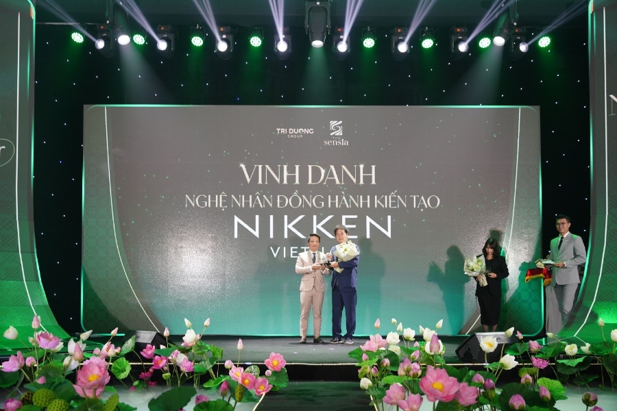 Ông Jun Kato, Giám đốc Ban Thiết kế & Quy hoạch Công ty TNHH Nikken Sekkei Việt Nam và đại diện Chủ đầu tư Trí Dương Group tại sự kiện.