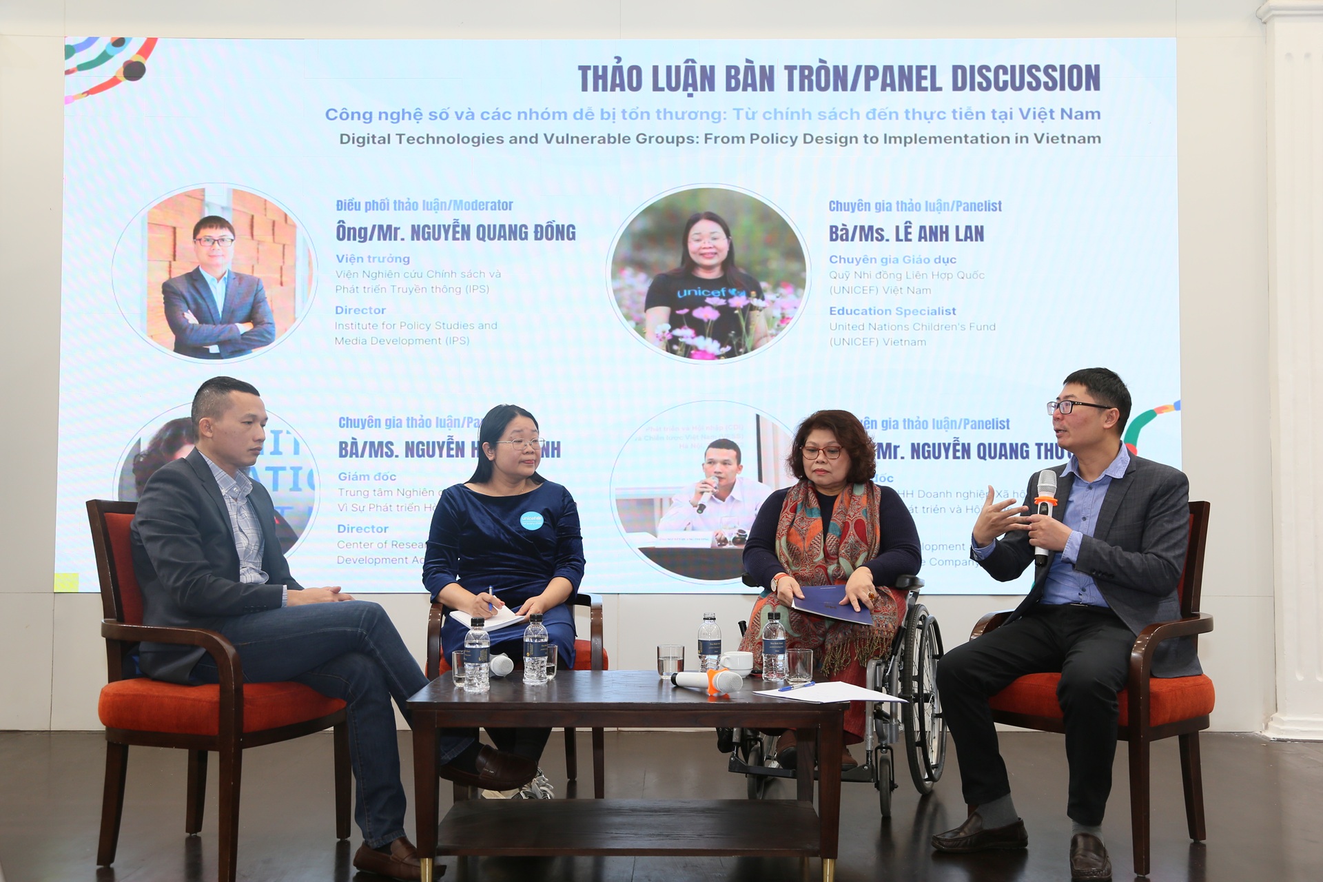 Phiên thảo luận  tập trung làm rõ những tác động đa chiều của truyền thông số và chuyển đổi số đối với quyền con người