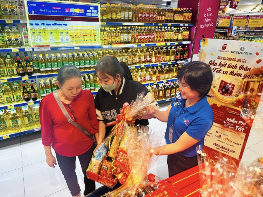 Xu hướng sắm Tết năm nay của người tiêu dùng tương đối gọn nhẹ, đề cao tính tiện lợi và giá trị sử dụng.&nbsp;