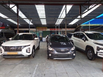 Thị trường xe cũ thê thảm trước “bão” giảm giá của xe mới và làn sóng xe điện