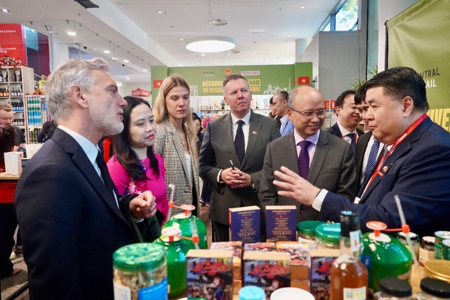 Central Retail Việt Nam phối hợp cùng Bộ Công Thương tại Pháp tổ chức “Ngày Việt Nam tại Pháp” khai mạc ngày 11/10/2025, tại siêu thị Monoprix, Paris.