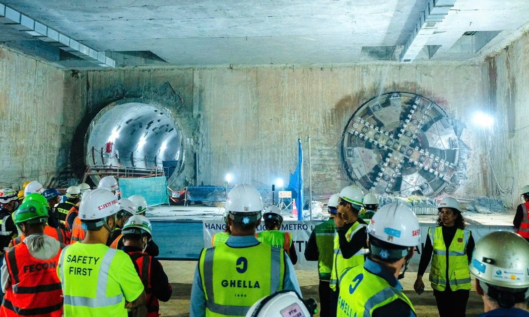 Robot đào hầm metro Nhổn - ga Hà Nội số 2 tiến đến Ga S11 - Văn Miếu vào chiều 13/1. Ảnh: MRB