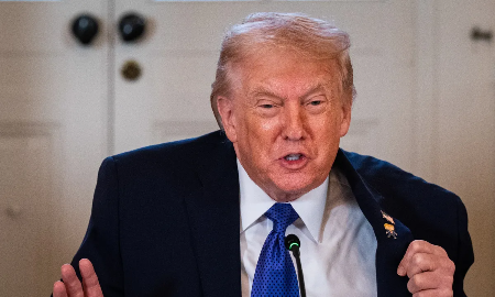 Tổng thống Trump dọa áp thuế quan 25% với các quốc gia giao thương với Iran