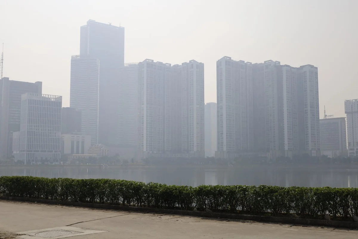 Không khí Hà Nội tiếp tục ô nhiễm trong những ngày qua. Ảnh minh họa