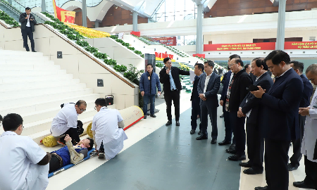 Bộ Y tế tổ chức diễn tập công tác y tế phục vụ Đại hội. Ảnh: Trần Minh.