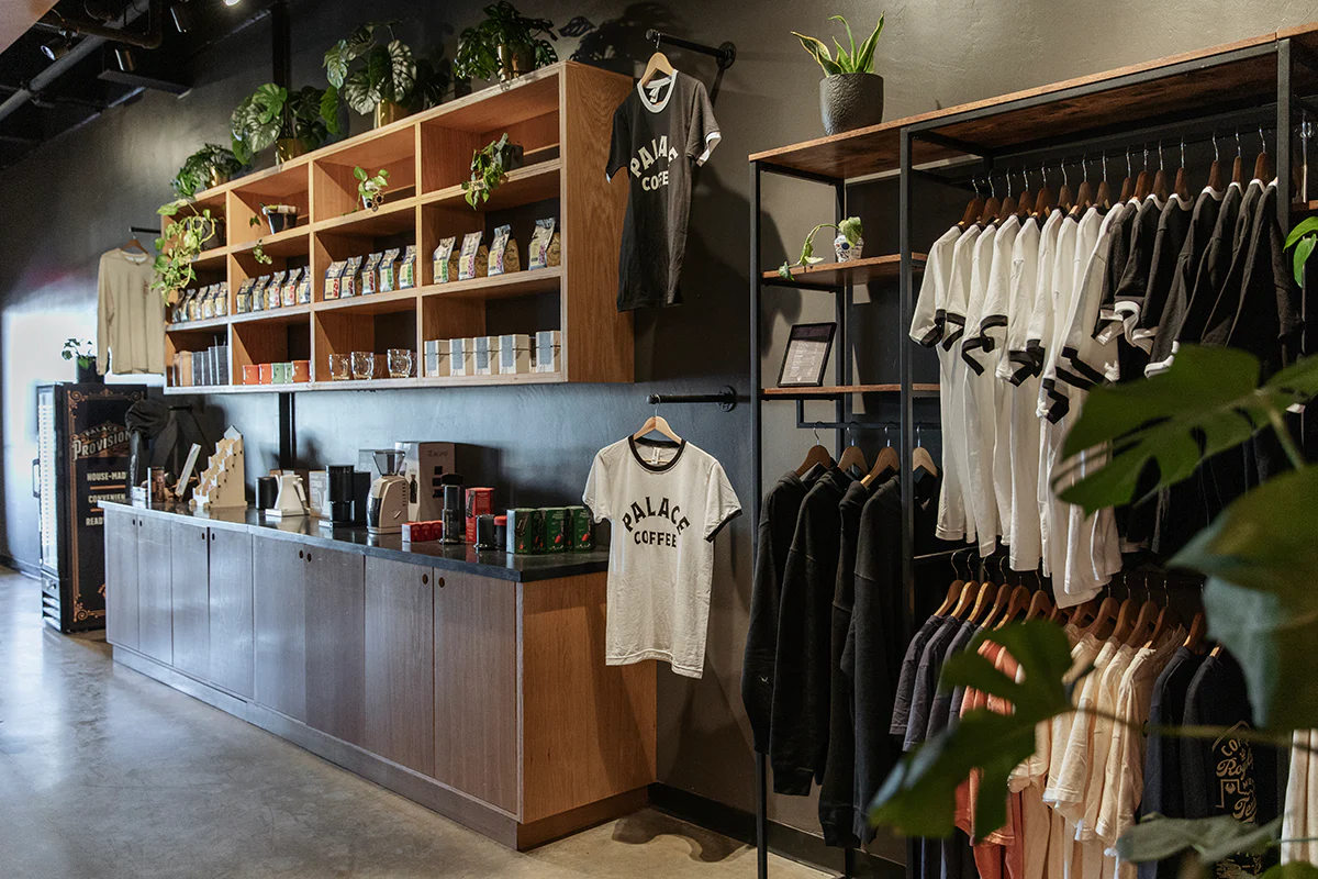 Hàng hóa mang thương hiệu thường là yếu tố tạo nên sự khác biệt. 