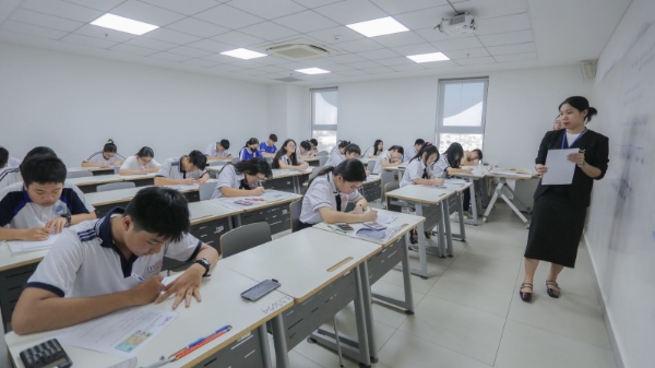 Tuyển đại học 2026: Nhiều trường bỏ phương thức xét học bạ