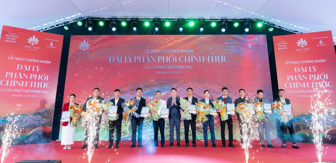 Lễ trao chứng nhận cho 11 đại lý phân phối dự án Phú Thứ Park Hill.