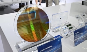 CXMT, một nhà sản xuất chip nhớ của Trung Quốc, dự kiến niêm yết trên sàn công nghệ STAR Market của Thượng Hải (được ví như Nasdaq của Trung Quốc), với mục tiêu huy động khoảng 4 tỷ USD.