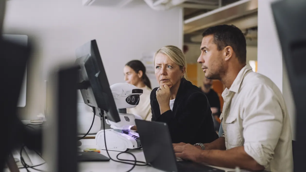 Giá trị của người lao động trong kỷ nguyên AI là làm tốt hơn và theo cách AI chưa thể làm được