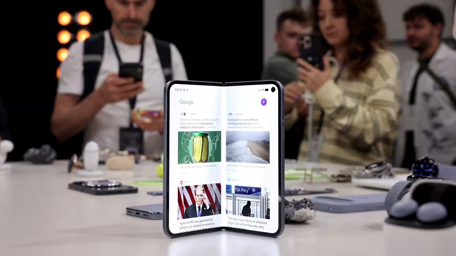Google đang biến Việt Nam trở thành một mắt xích quan trọng hơn trong chuỗi cung ứng smartphone của hãng. Ảnh: Reuters
