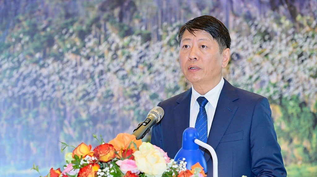 Ông Trần Song Tùng, Phó Chủ tịch Thường trực UBND tỉnh Ninh Bình phát biểu khai mạc Hội thảo. Ảnh: Báo Ninh Bình