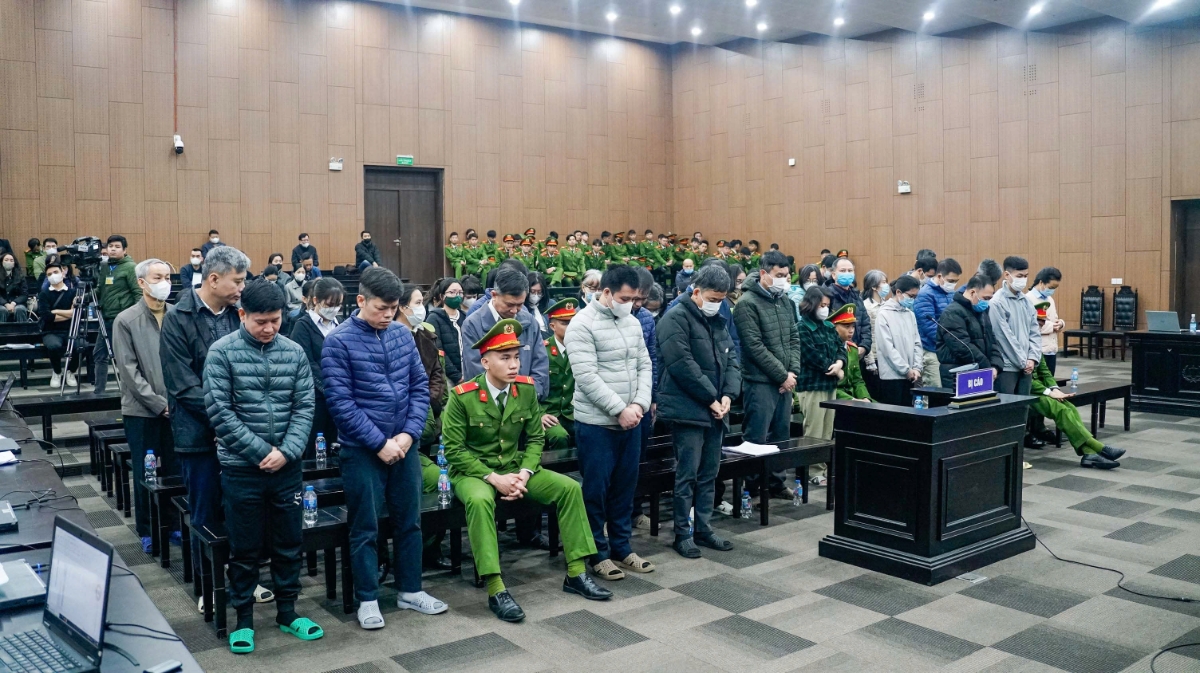 Các bị cáo trong phiên xét xử chiều 14/1/2026