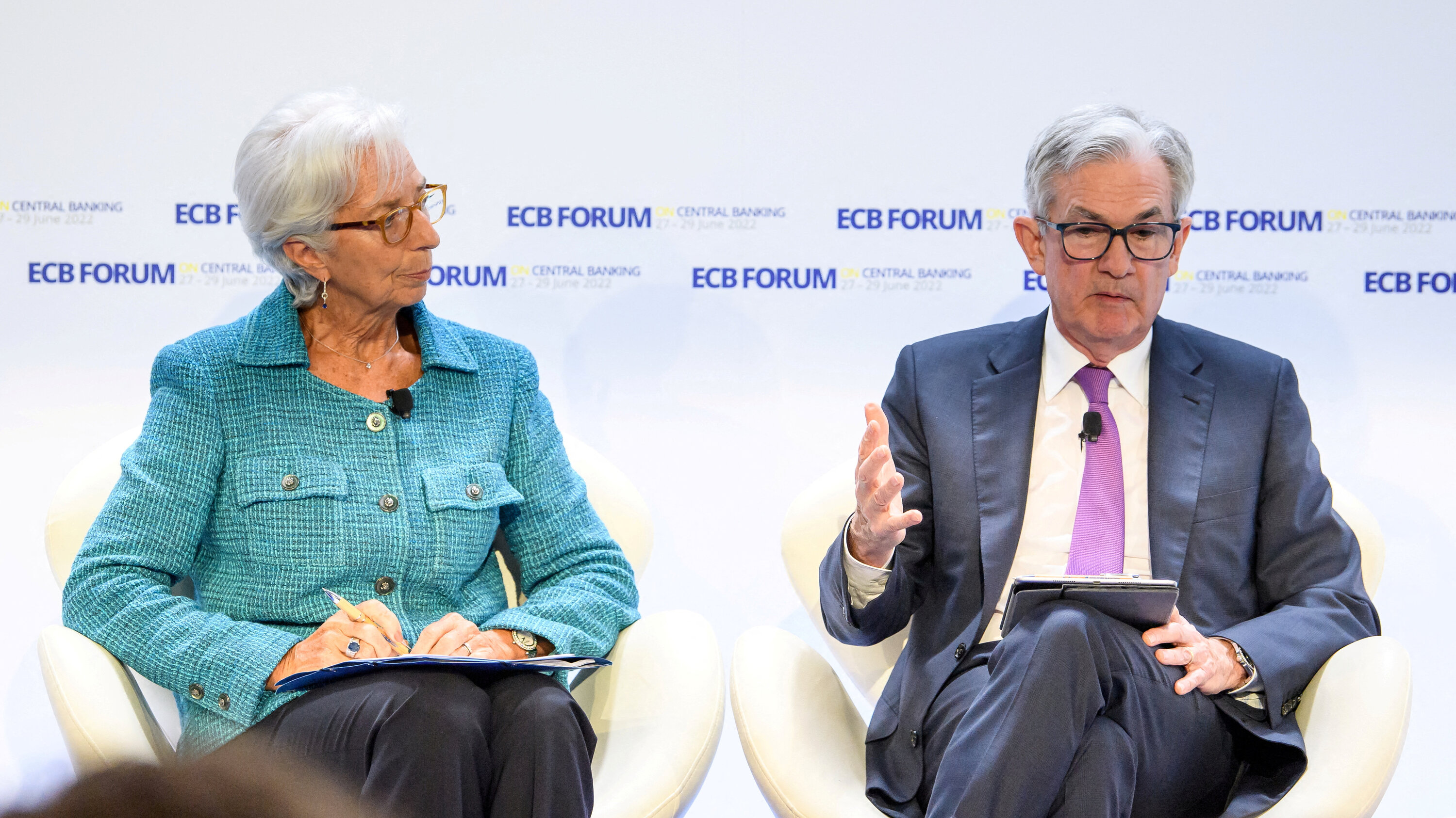 Chủ tịch ECB Christine Lagarde và Chủ tịch Fed Jerome H. Powell - Ảnh: Reuters