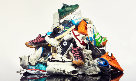 Giày sneakers luôn giữ vai trò trụ cột của ngành kinh doanh giày dép.
