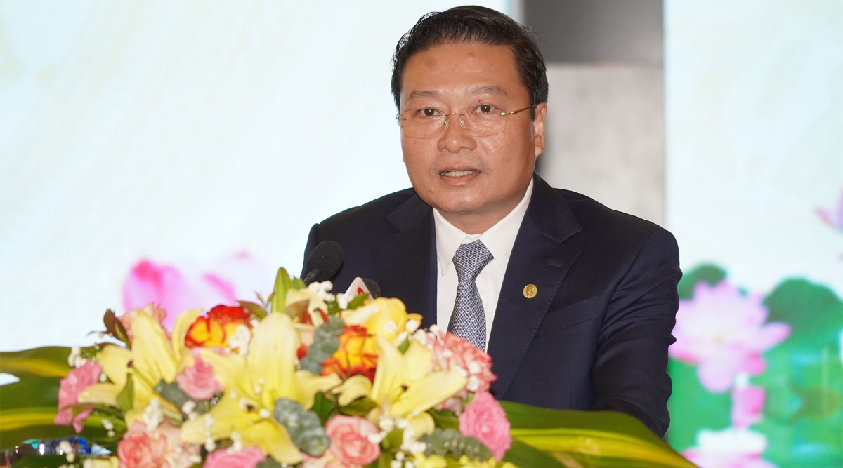 Chủ tịch UBND tỉnh Quảng Trị Lê Hồng Vinh phát biểu khai mạc hội nghị