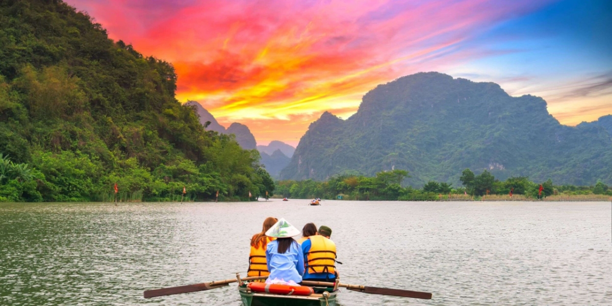 Ngành du lịch chuyển từ tư duy phục hồi sang tư duy tăng trưởng, cạnh tranh và phát triển bền vững.