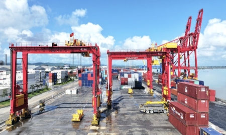 Cảng Chu Lai đóng vai trò quan trọng trong việc phát triển logistics và vận tải biển phía Nam thành phố Đà Nẵng và cửa ngõ Tây Nguyên hướng ra biển.