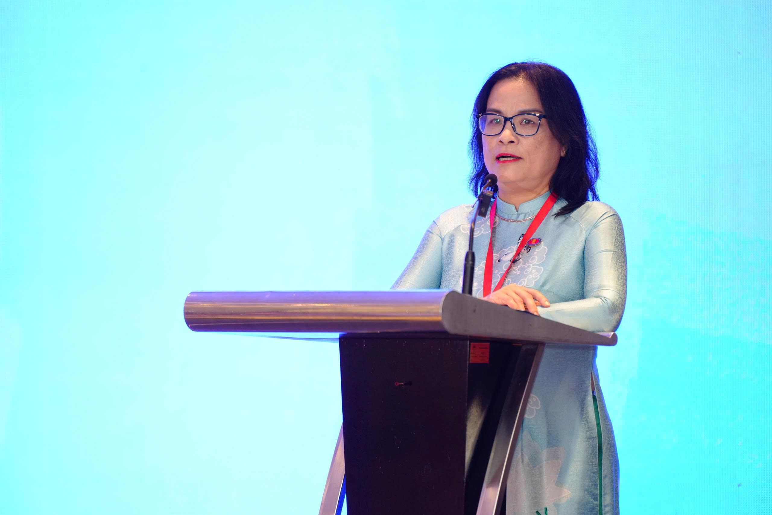 GS.TS. Ngô Thị Phương Lan, Hiệu trưởng Trường Đại học Khoa học Xã hội và Nhân văn- Đại học Quốc gia TP. Hồ Chí Minh