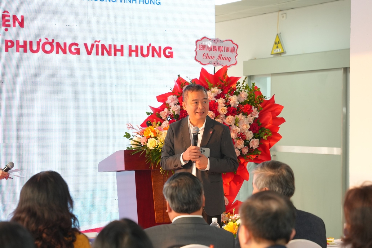 PGS.TS. Nguyễn Lân Hiếu, Giám đốc Bệnh viện Đại học Y Hà Nội, phát biểu tại lễ khai trương.
