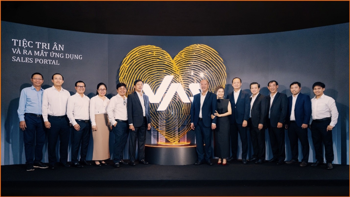 Ban lãnh đạo Tập Đoàn VAS vững tin thực hiện các cam kết. Ảnh: VAS.