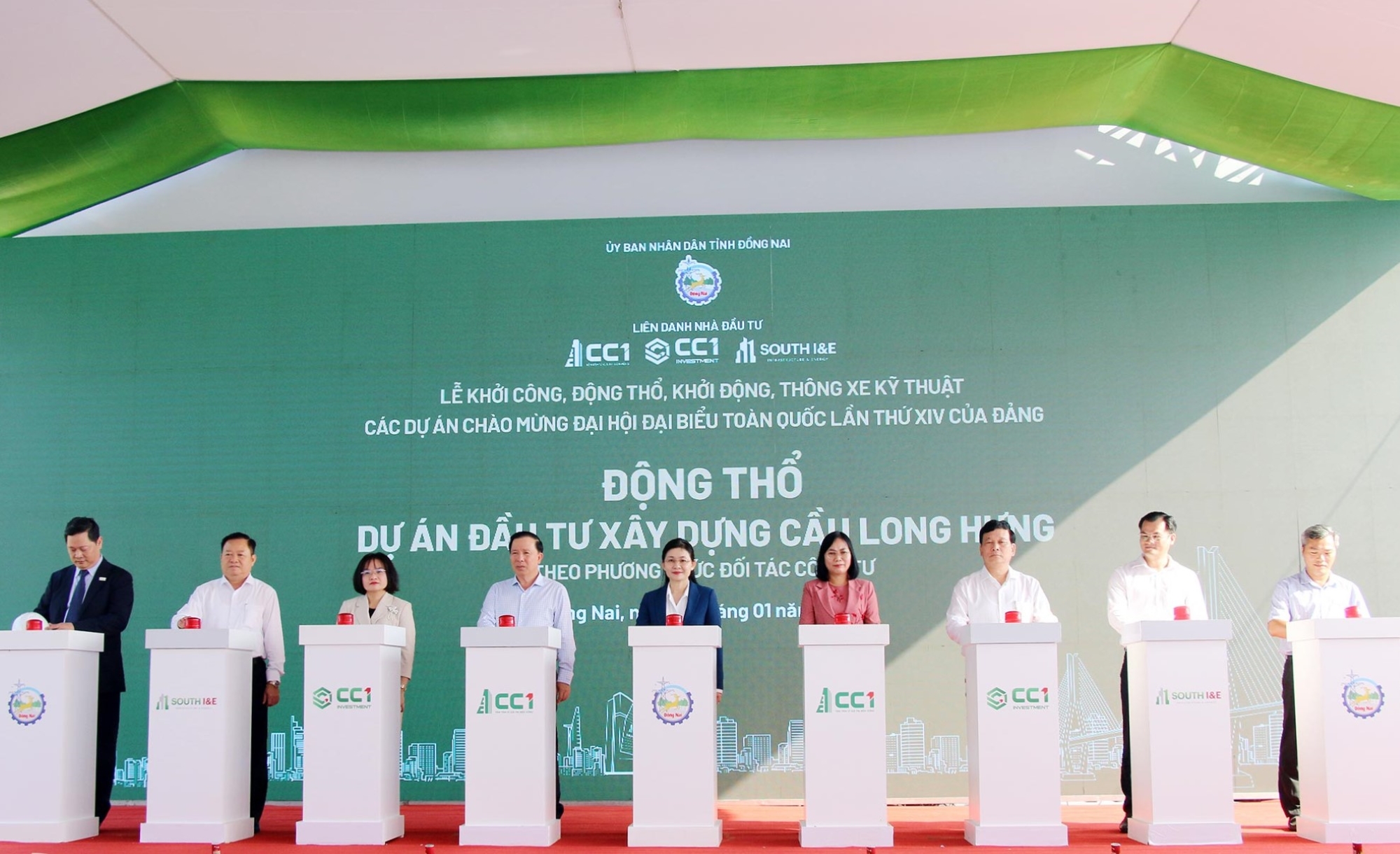 Sự kiện động thổ cầu Long Hưng (cầu Đồng Nai 2) diễn ra sáng ngày 15/1.  Ành: Nam Long.