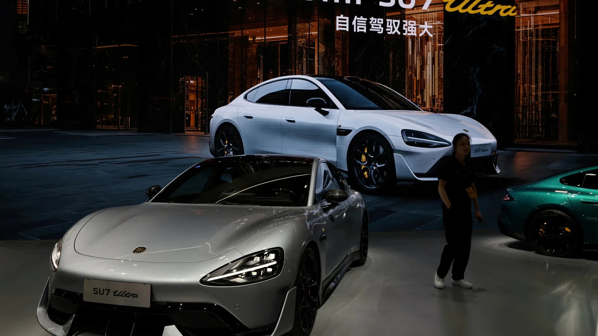 Mỹ tuyên bố Canada sẽ phải "hối hận" về quyết định cho phép xe điện Trung Quốc vào thị trường