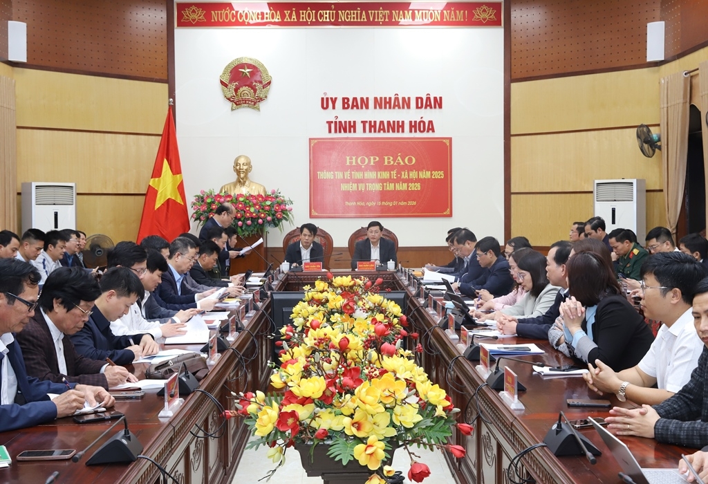 Toàn cảnh buổi họp báo