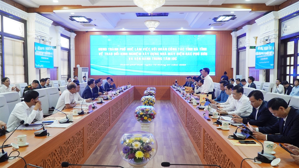 Huế và Hà Tĩnh trao đổi kinh nghiệm phát triển đô thị thông minh gắn với môi trường