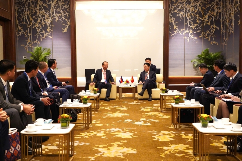 Vietnam, Cambodia strengthen telecommunications ties