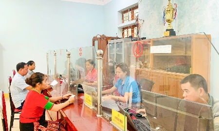 Chuyển đổi số về bản làng: Cách Nghệ An đưa dịch vụ công đến gần đồng bào miền núi
