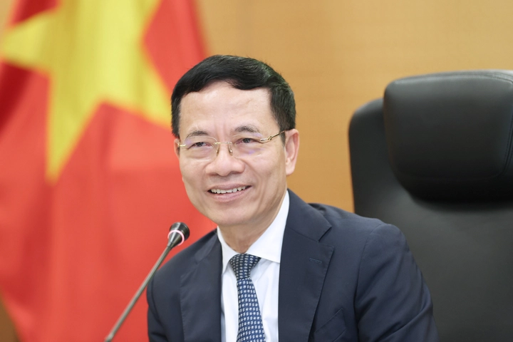 Bộ trưởng Khoa học và Công nghệ Nguyễn Mạnh Hùng.