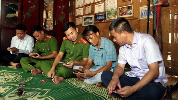 Đưa chính quyền điện tử về vùng núi Quảng Trị bằng “bình dân học vụ số”