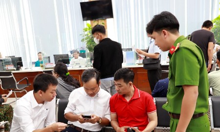 Chuyển đổi số ở Huế: Lan tỏa từ chính quyền đến đời sống người dân