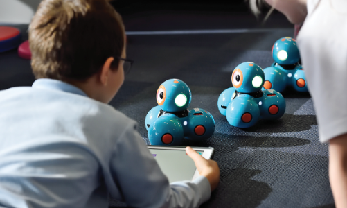 Đồ chơi tích hợp AI hiện diện khắp mọi nơi