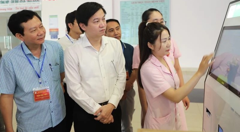 Hội đồng chuyên môn Sở Y tế đánh giá việc triển khai bệnh án điện tử tại Bệnh viện Ung bướu tỉnh Thanh Hóa 