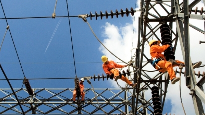 PM orders zero power shortages, urges fast-tracking of key energy projects