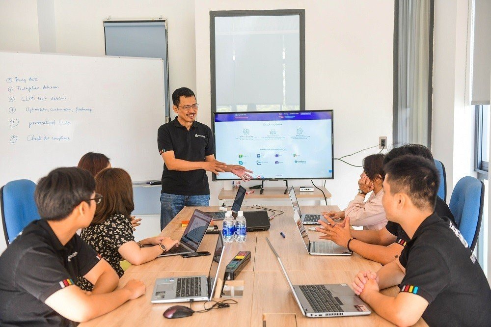 Các cộng sự NamiTech. 