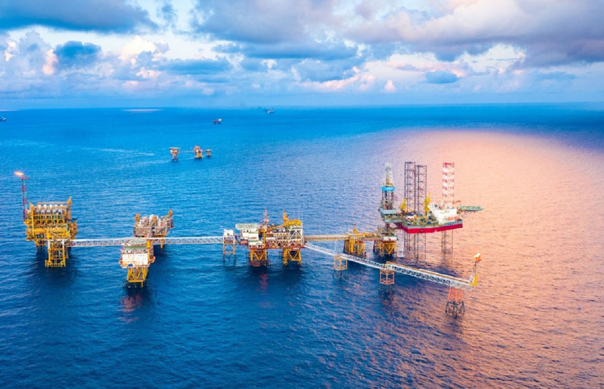 Tích cực xử lý ngay các khó khăn vướng mắc Chuỗi dự án khí - điện Cá Voi Xanh để sớm triển khai các dự án nhà máy điện theo quy hoạch.