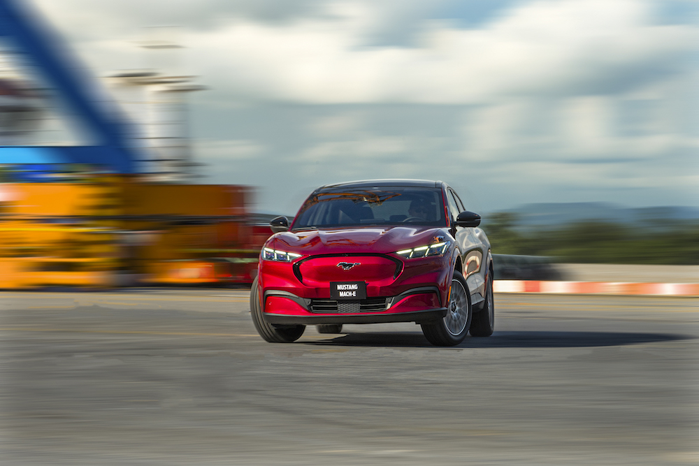 <i>Việc giới thiệu Mustang Mach-E – mẫu SUV điện hiệu năng cao vào nửa sau của năm 2025 đã đánh dấu bước tiếp theo trong việc mở rộng danh mục sản phẩm của Ford tại Việt Nam.</i>