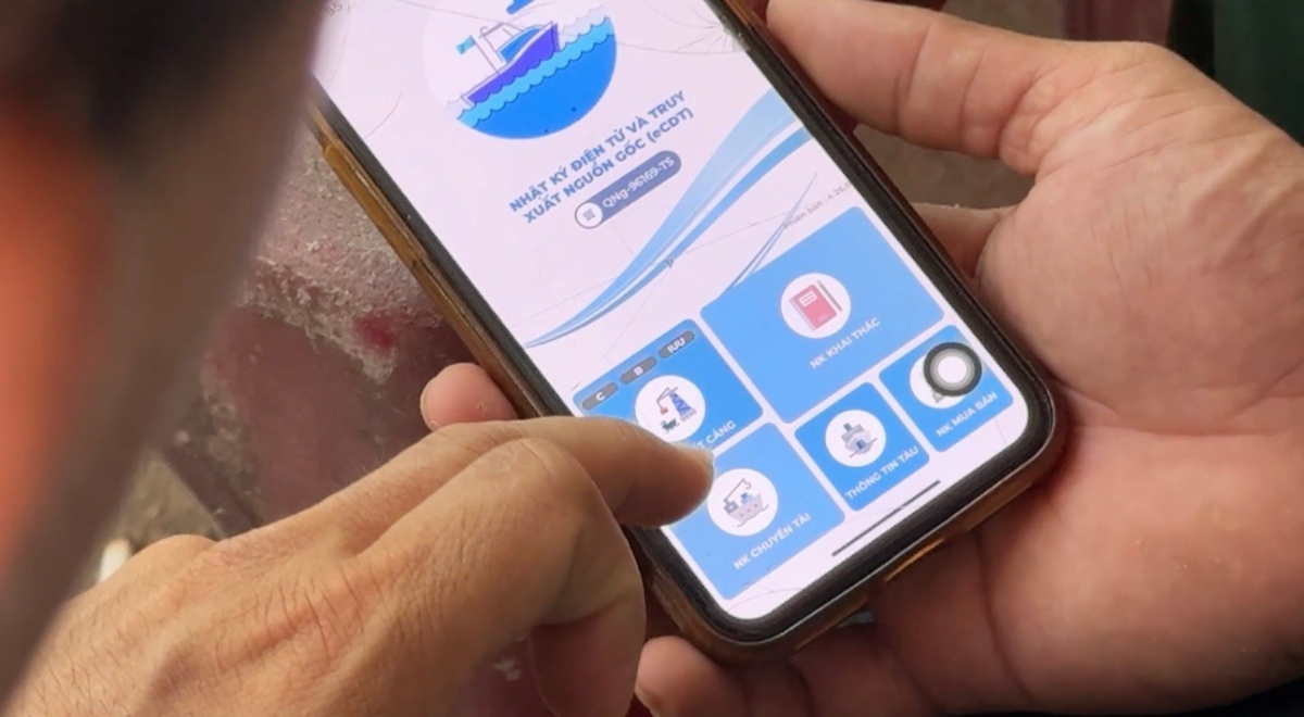 Ngoài quản lý và truy xuất dữ liệu, phần mềm eCDT VN còn cho phép ngư dân lập nhật ký khai thác ngay trên thiết bị di động.