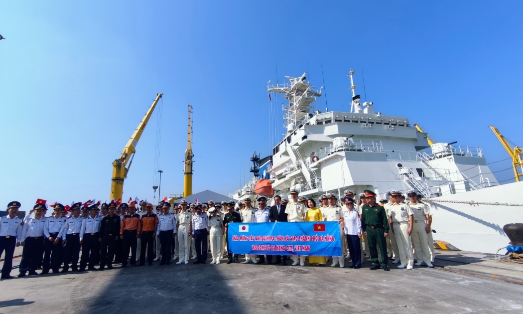 Tàu tuần tra Akitsushima của lực lượng bảo vệ bờ biển Nhật Bản thăm hữu nghị Đà Nẵng