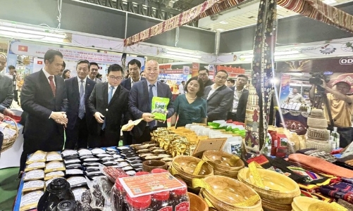 Thương mại Việt Nam - Lào hướng tới mục tiêu 5 tỷ USD