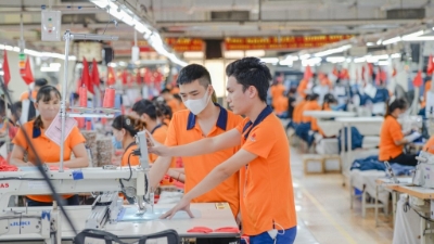 Preferential tax policies for private sector issued